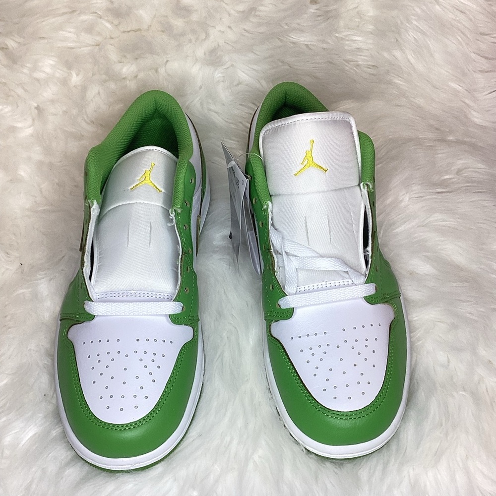 NIKE  Air Jordan 1 Low SE "Chlorophyll"